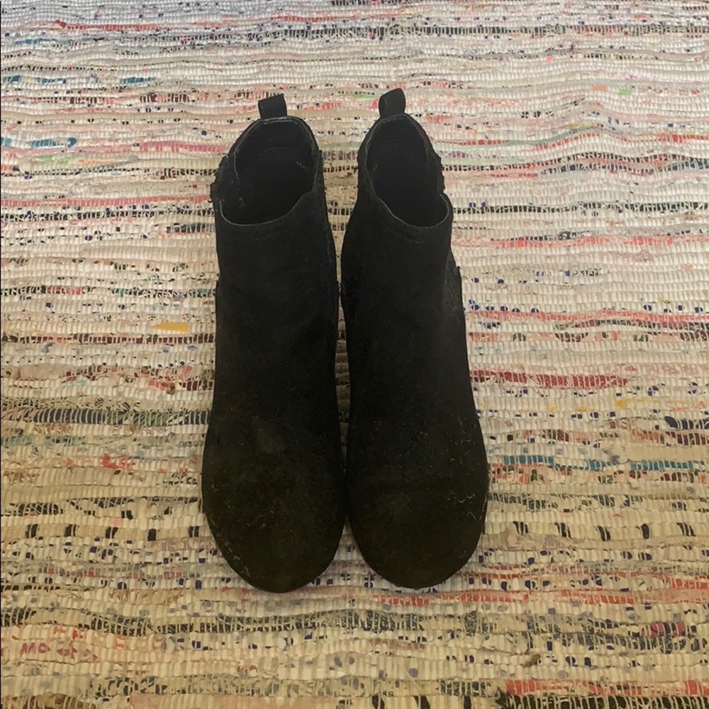 black wedges from gap